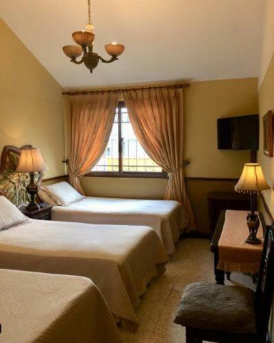 Hostal Villa Toscana Guatemala City Exterior photo
